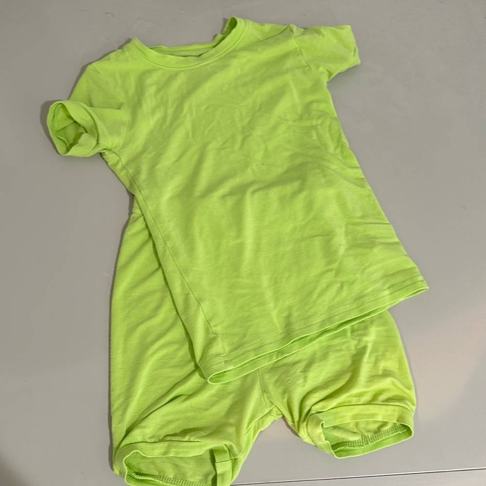 Toddler Vaenait short pajama set